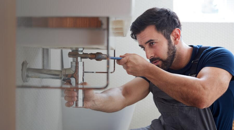 Professional water heater installation services in Allouez, MI